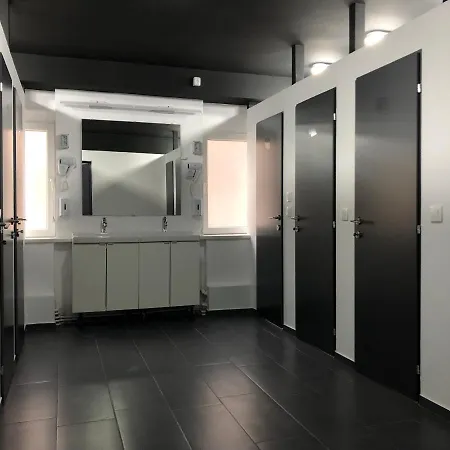 Bedsy Hostel